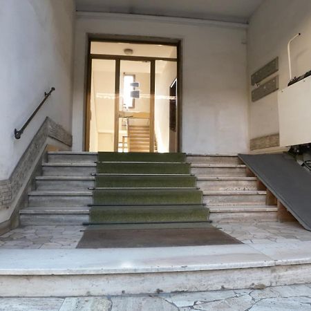 Urban Center II Easy Parking Near Tram Apartment Florence Ngoại thất bức ảnh