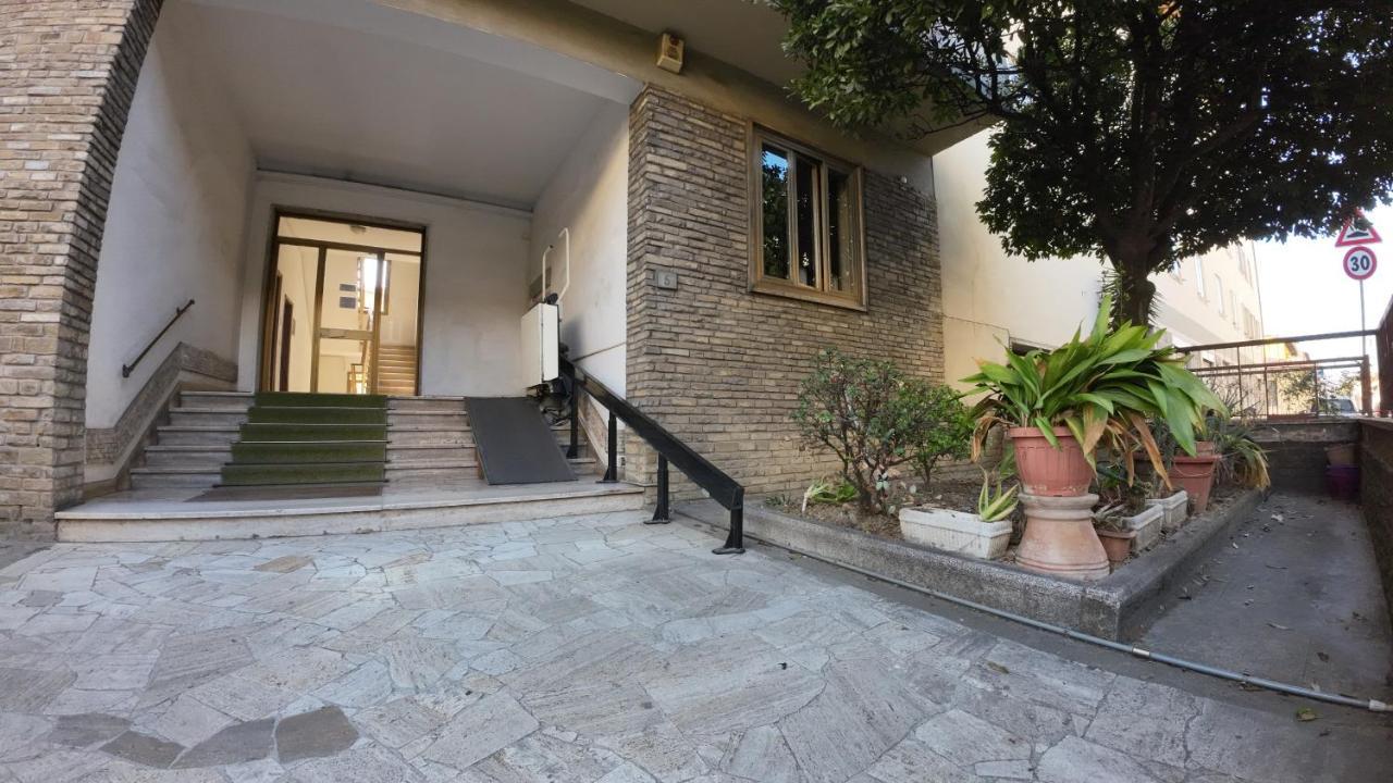 Urban Center II Easy Parking Near Tram Apartment Florence Ngoại thất bức ảnh